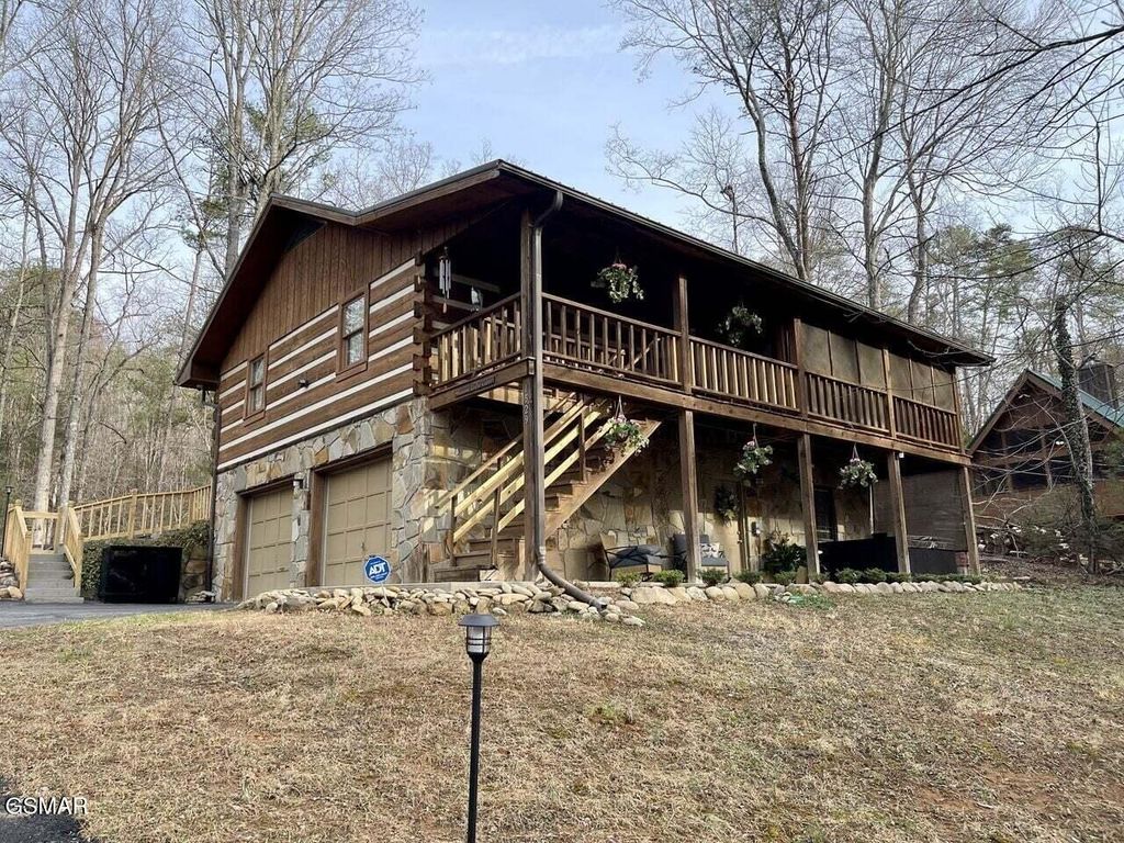 1529 Hidden Circle, Sevierville