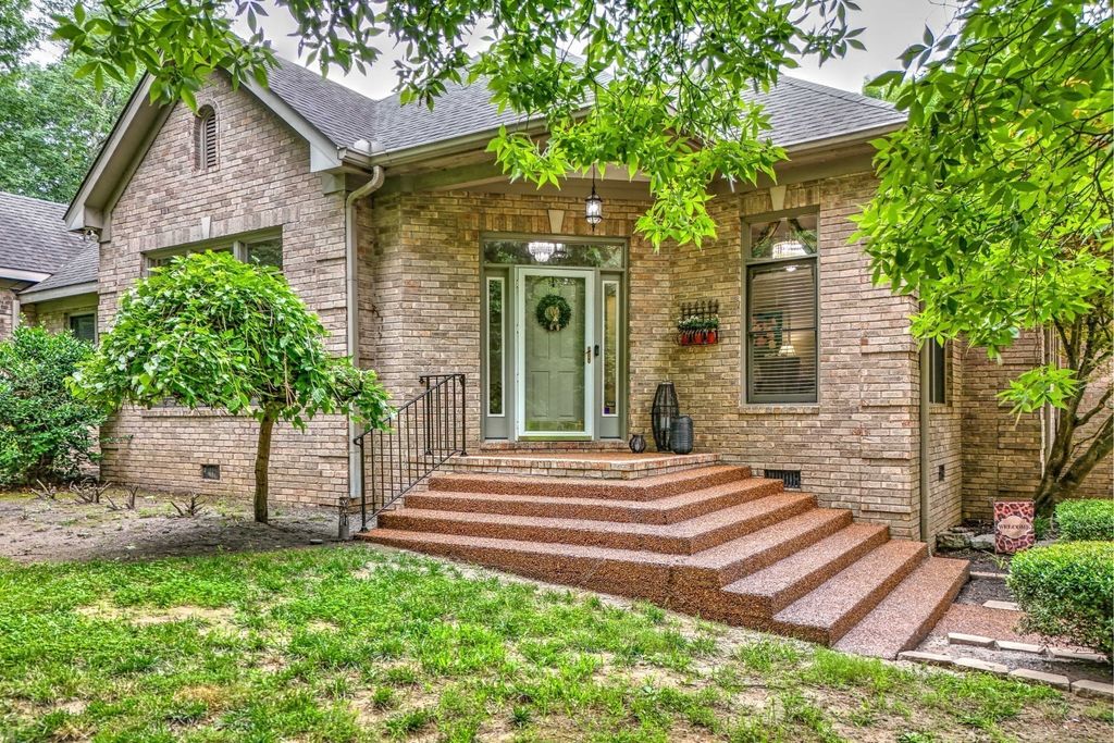5544 S New Hope Rd, Hermitage