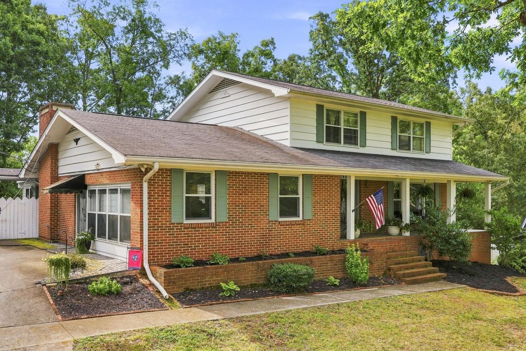3440 Dogwood Trail Nw, Cleveland