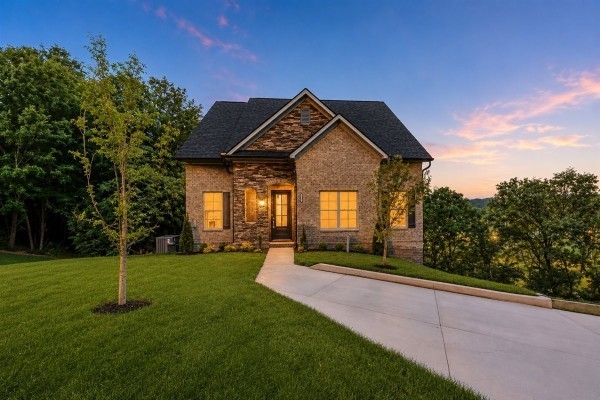 Photo for MLS 3525580 in 701 Harpeth Knoll Ct Nashville, TN - 37221