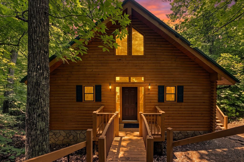 820 Pinnacle Vista Rd, Gatlinburg