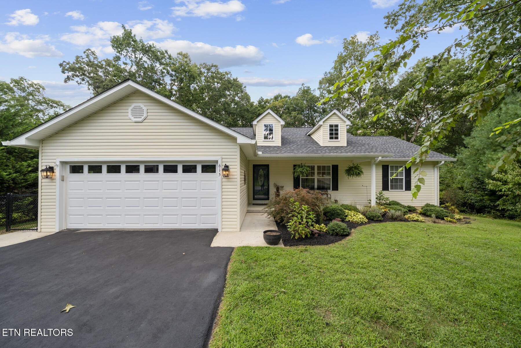 Photo of Listing #3525630