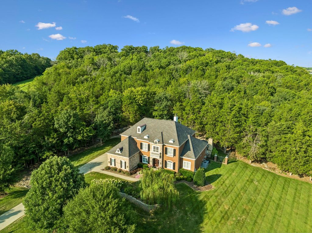 894 Arlington Heights, Brentwood