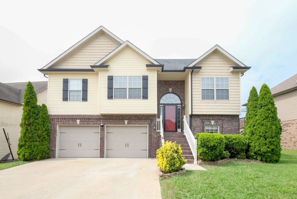 1442 Raven Rd, Clarksville