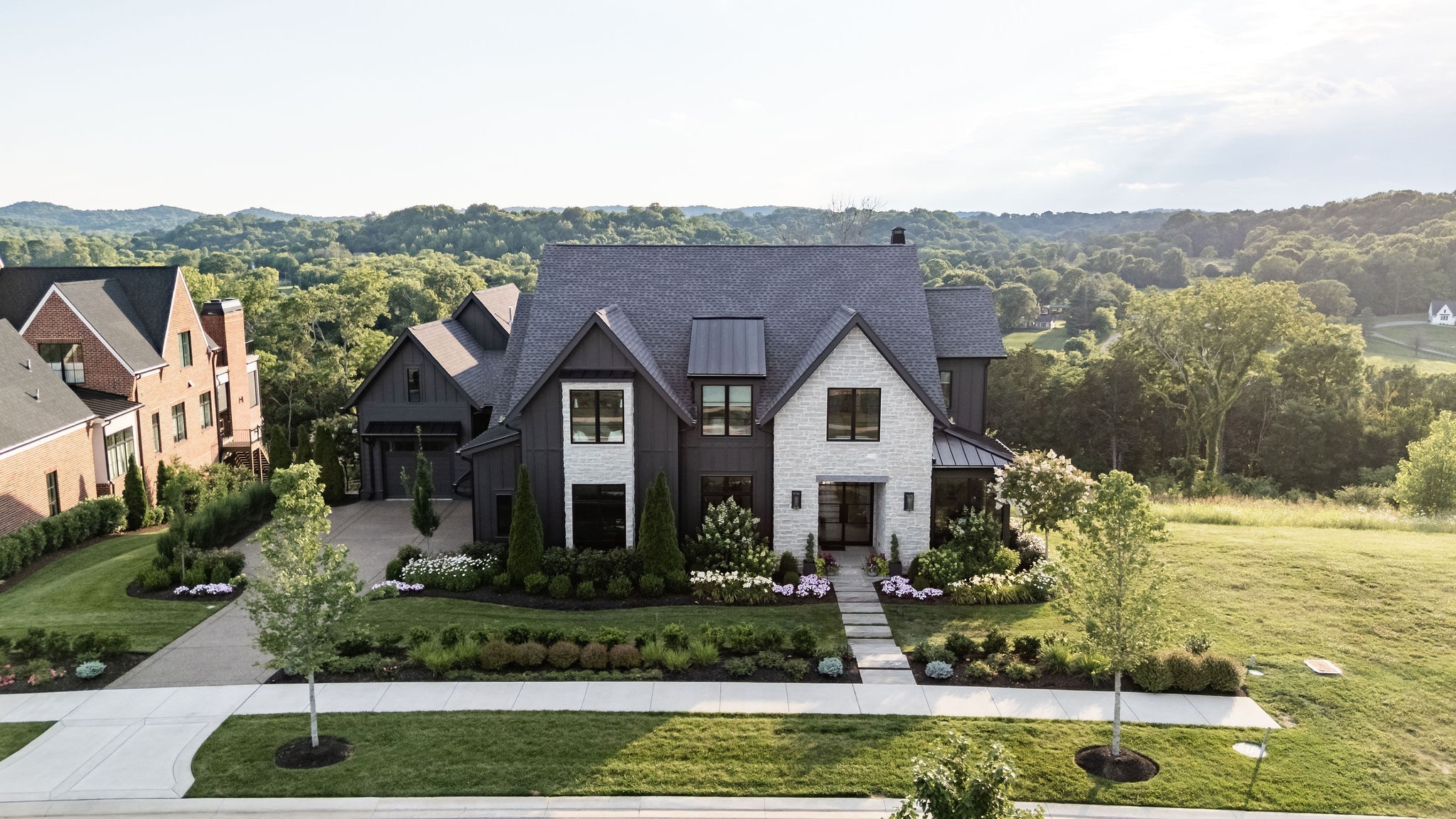 Photo of Listing #3525668