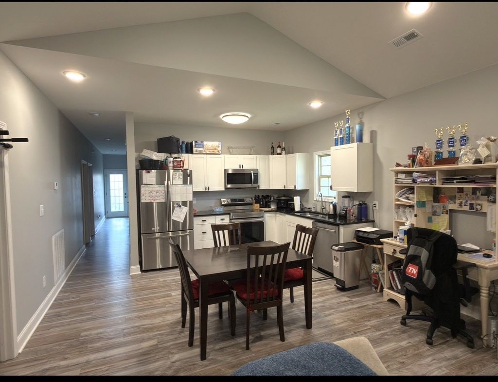 110 Edmondson Ferry Rd, Clarksville