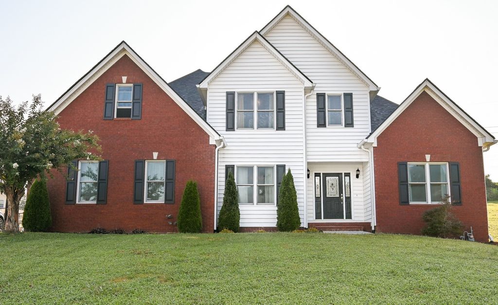 115 Peppertree Dr Ne, Cleveland