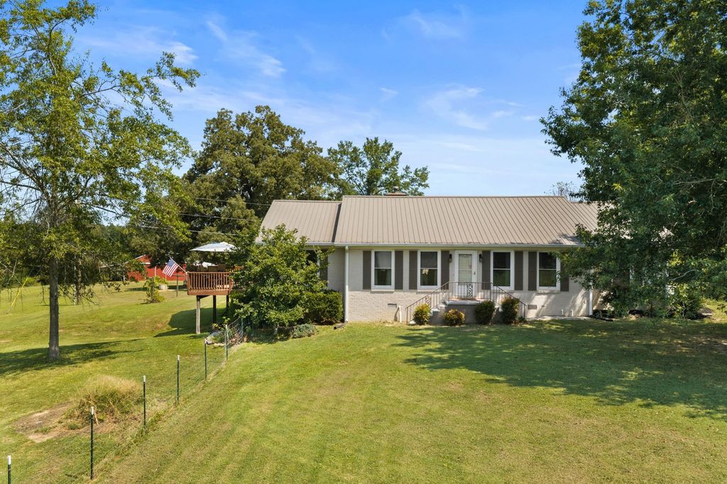 15 Autumn Ln, Savannah