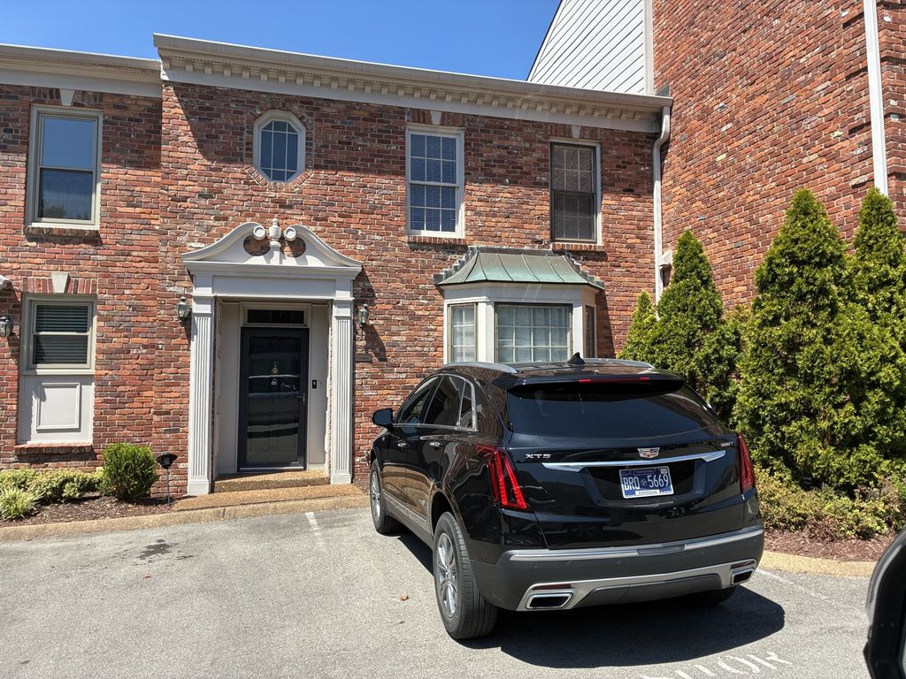 2044 Graybar Ln, Nashville