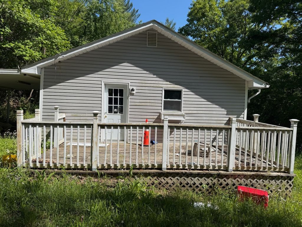 216 Collins St, Sneedville
