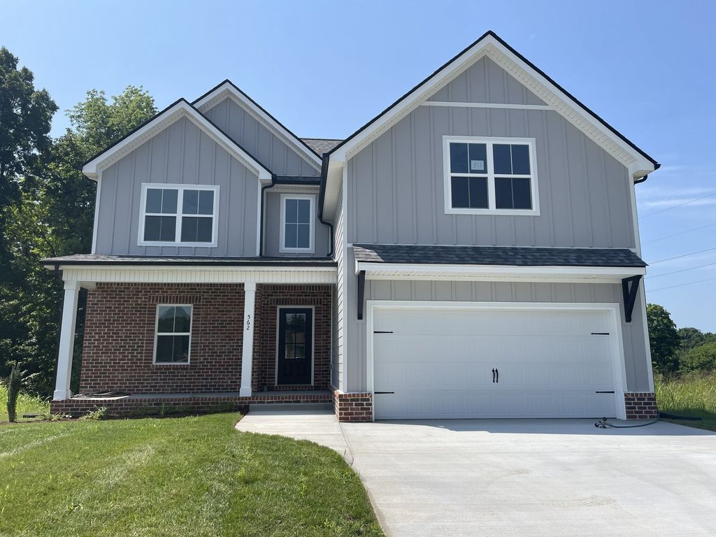 562 Pongracz Way, Clarksville