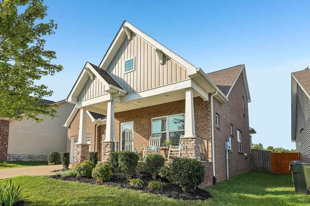 1319 Coates Ln, Gallatin