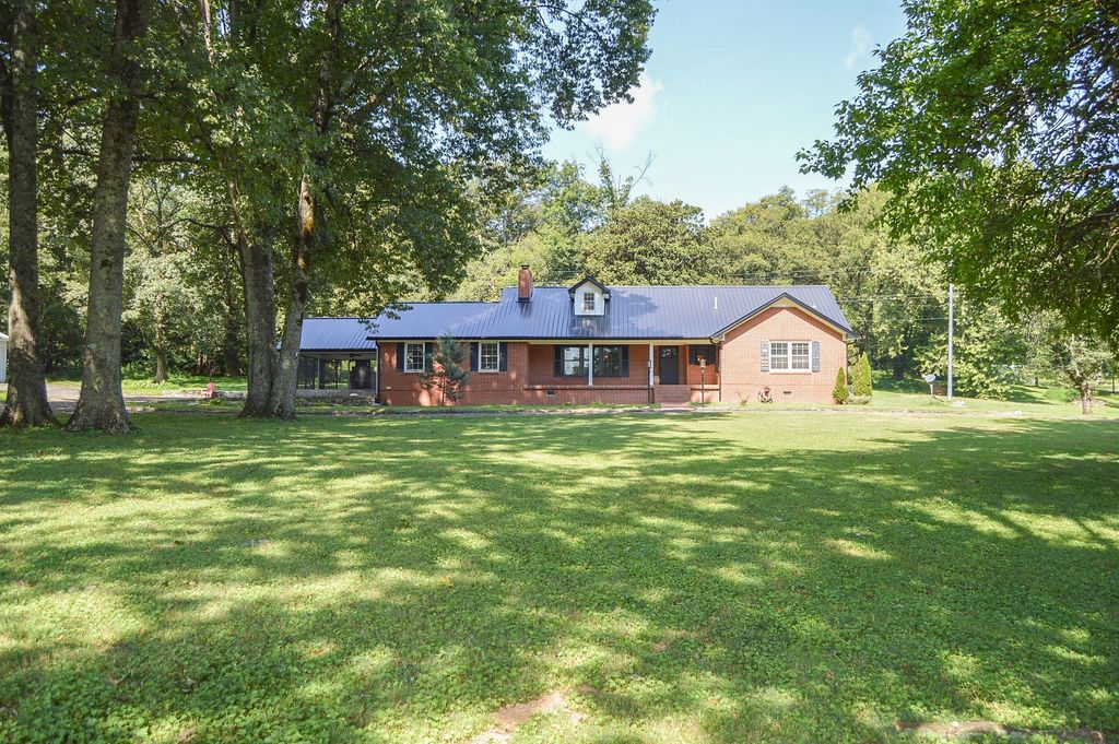 952 Old Fayetteville Highway, Lynchburg