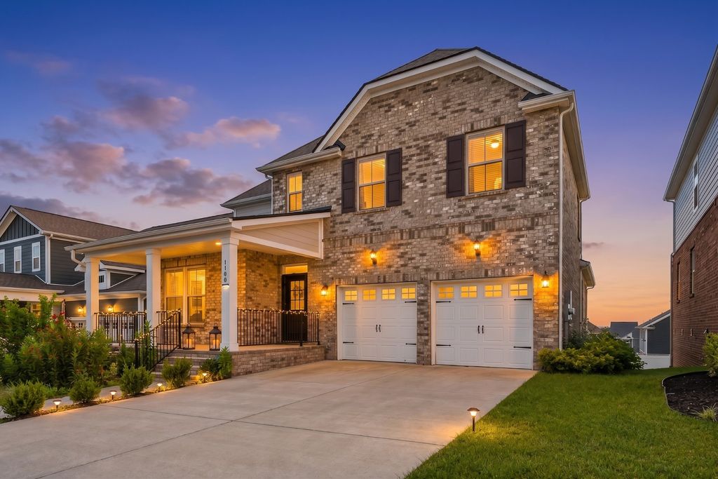 1100 Pebble Run Rd, Hendersonville
