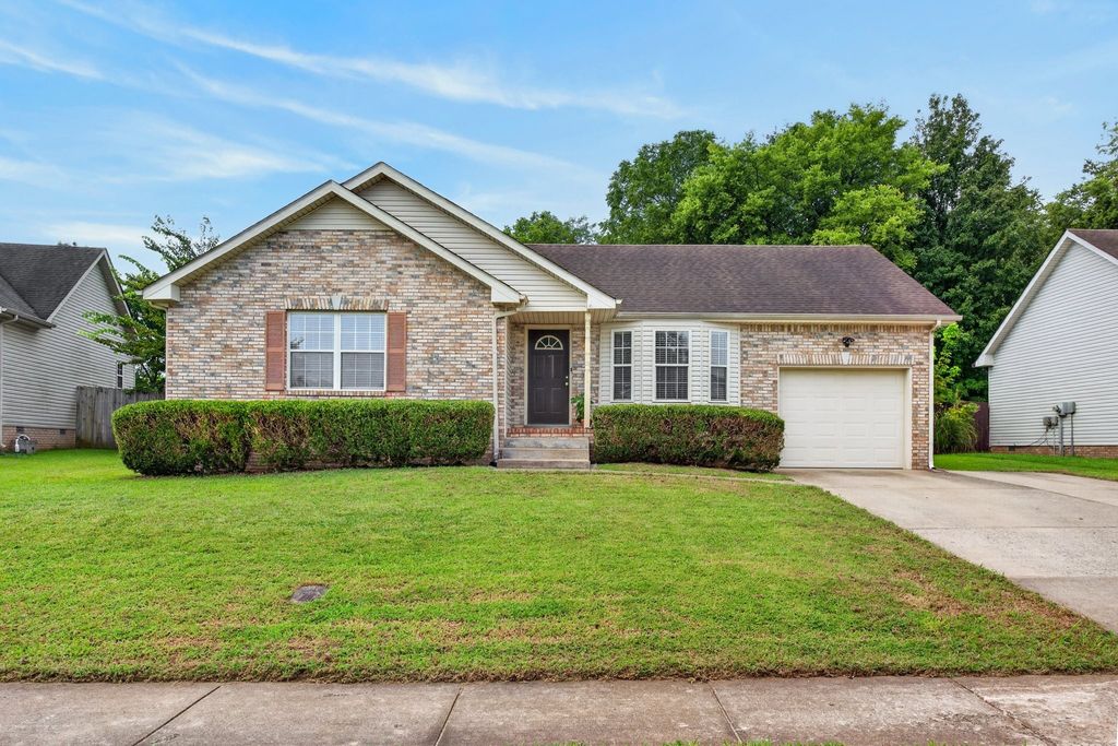 3259 Veranda Cir, Clarksville
