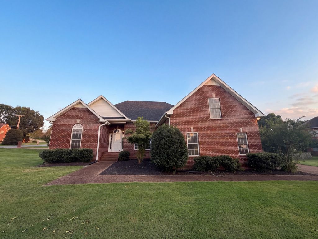 101 Wyncrest Commons Ct, Hendersonville