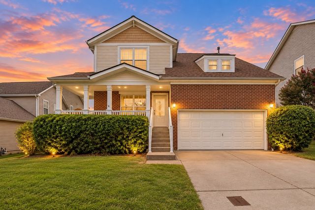 123 Trail Ridge Way, Hendersonville