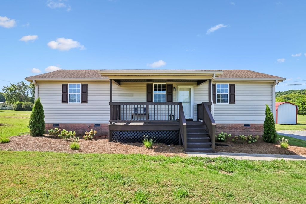510 Neal Rd, Watertown