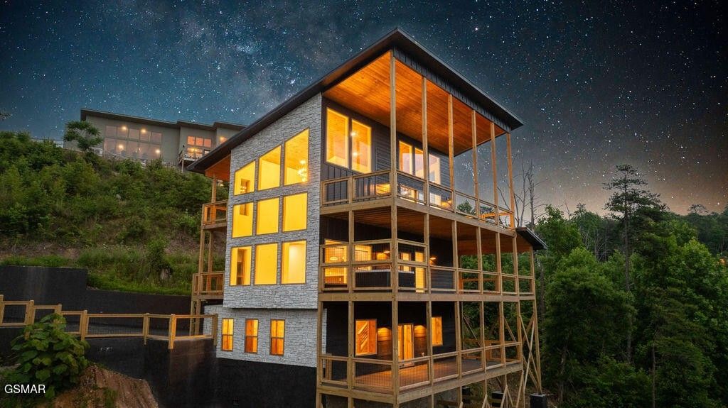 3225 Emerald Springs Loop, Sevierville