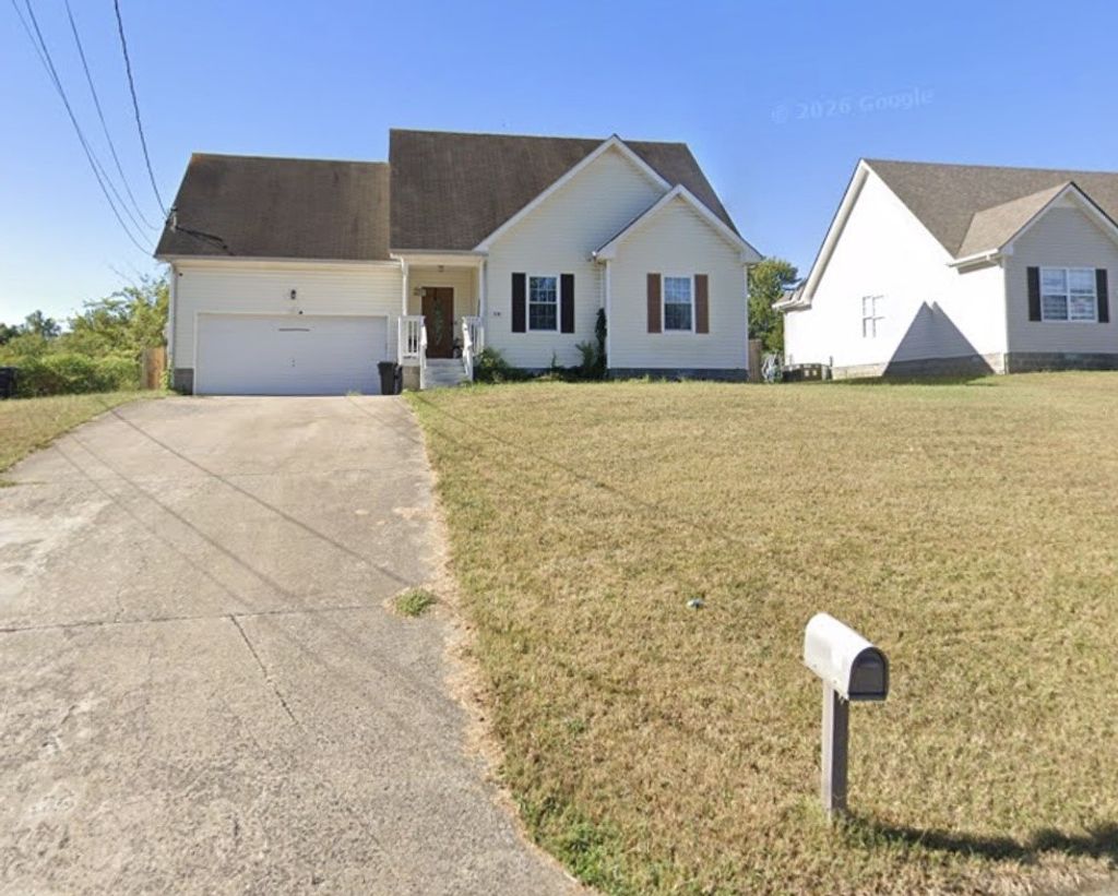 218 Senator Dr, Clarksville
