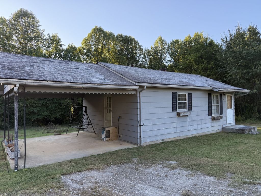 641 Ruth Hildreth Rd, Smithville