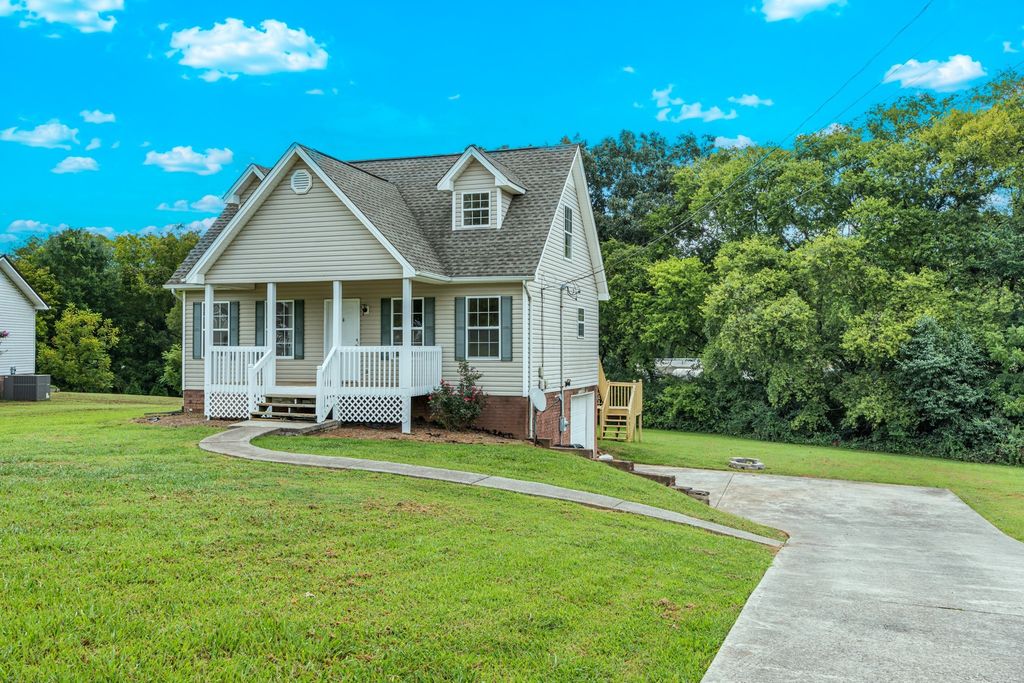 129 Apple Valley Ct Ne, Charleston
