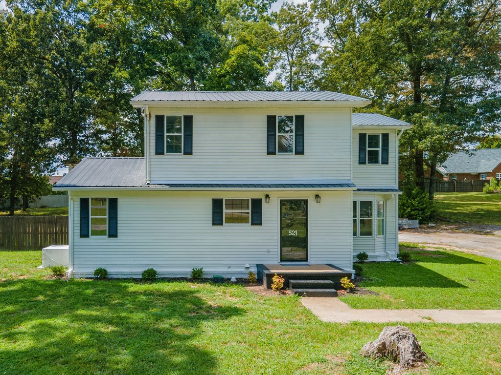 521 Parkway Rd, Tullahoma