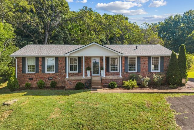 304 Cross Timbers Dr, Nashville