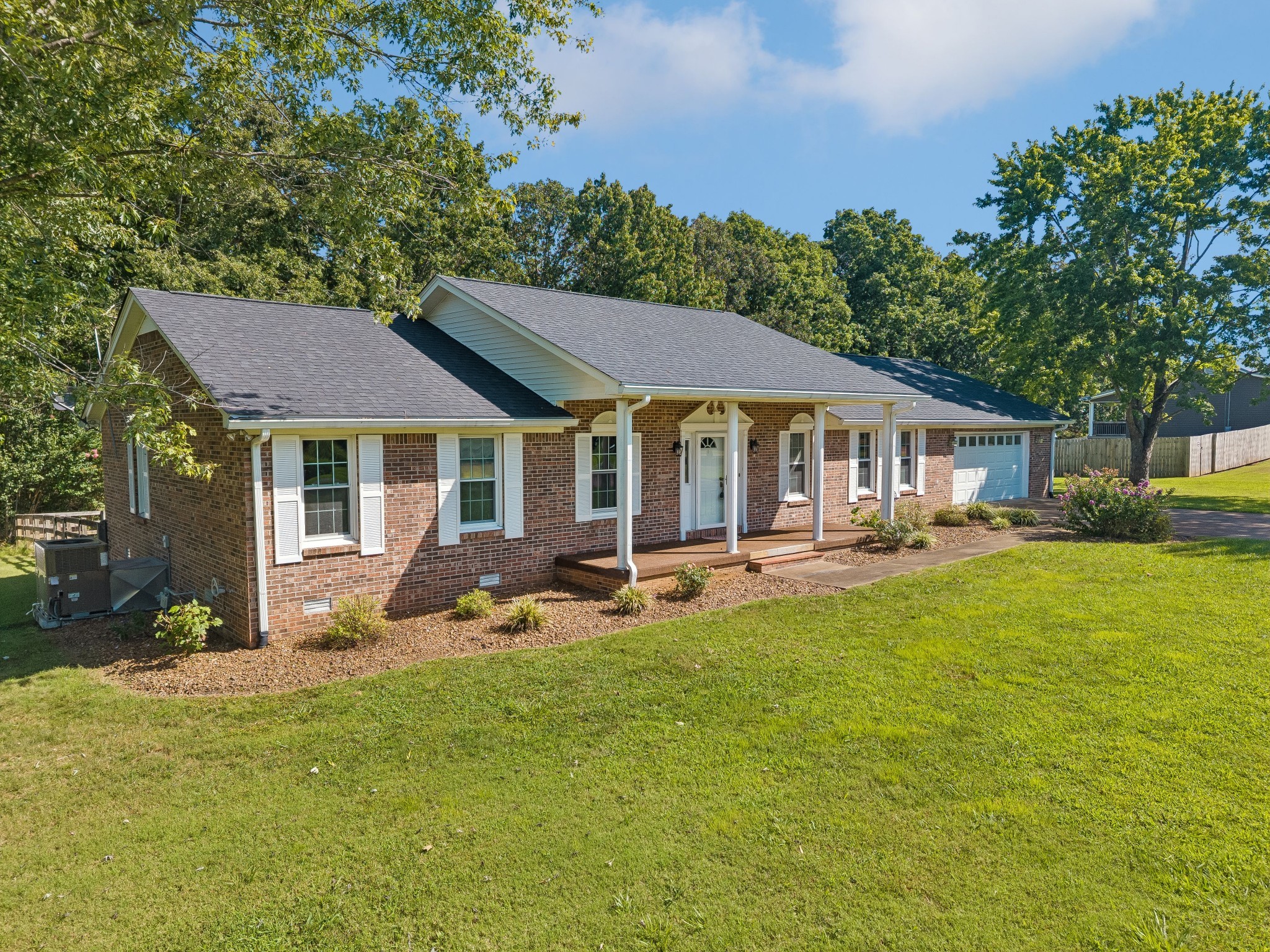 Photo of Listing #3526469