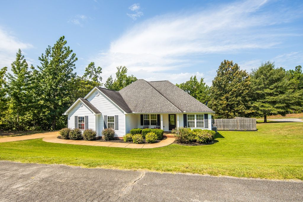 405 Persimmon Ln, Lexington
