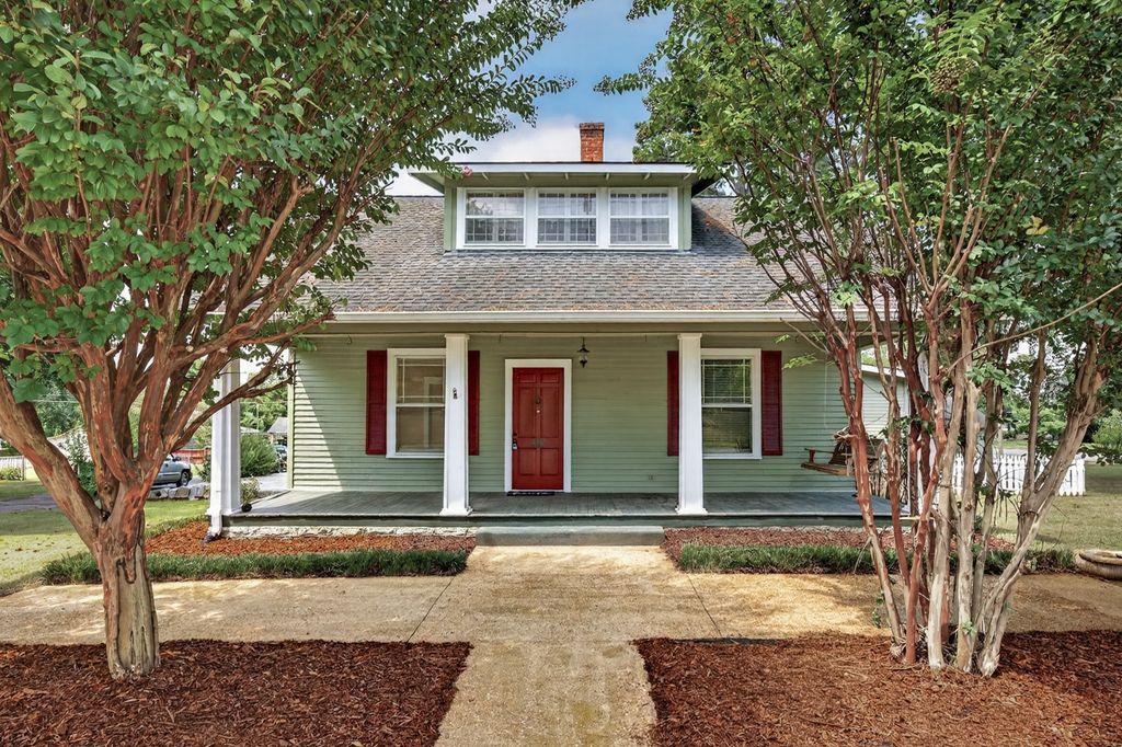 410 1st Ave, Fayetteville