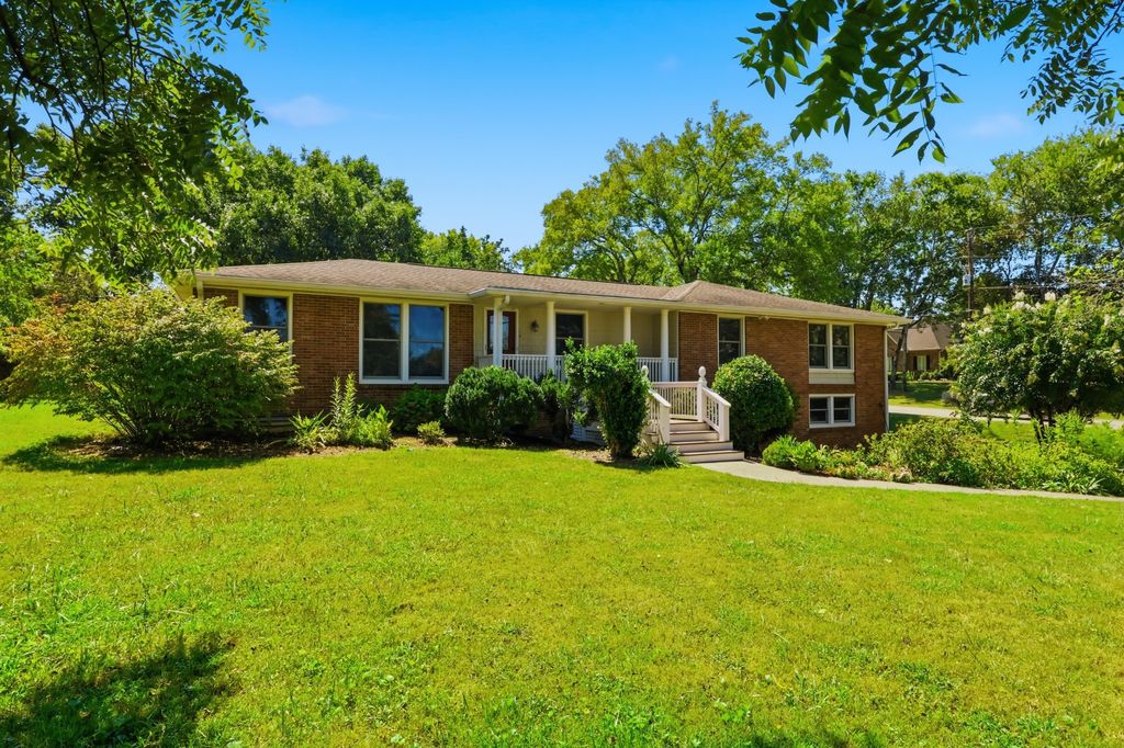 7875 Highway 100, Nashville