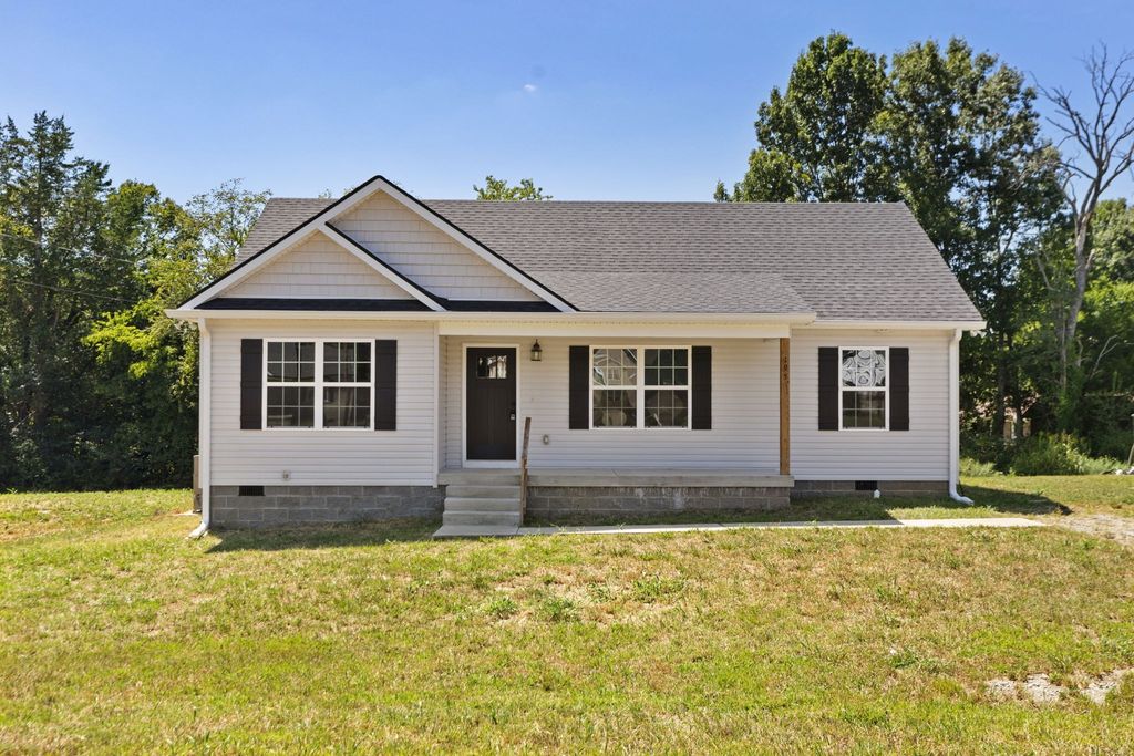 195 Southview Dr, Lewisburg