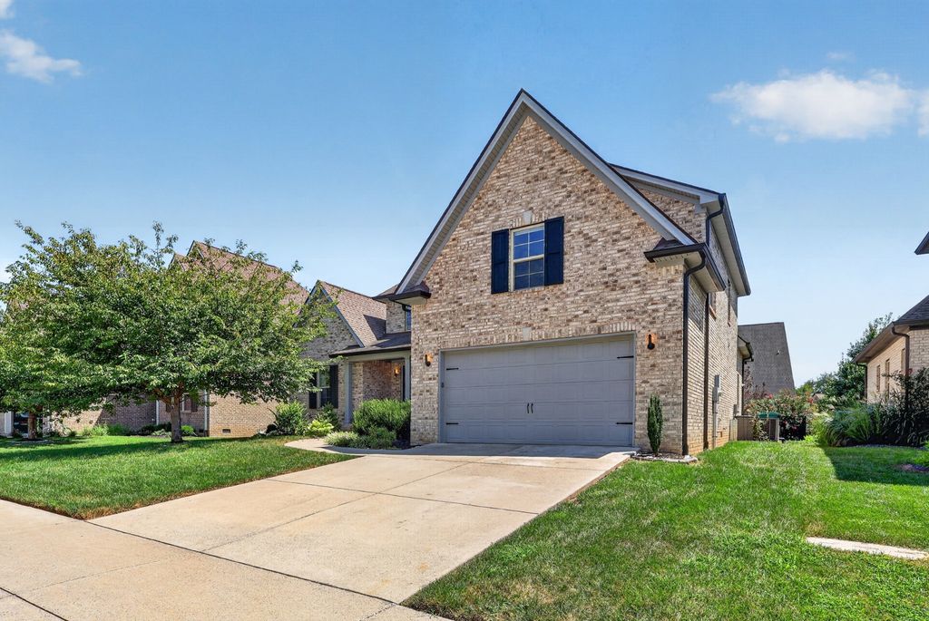 8007 June Apple Ln, Spring Hill