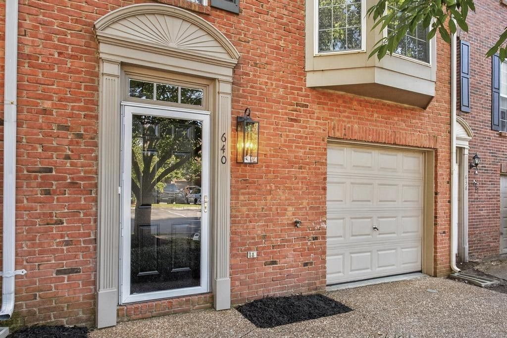 640 Huffine Manor Cir, Franklin