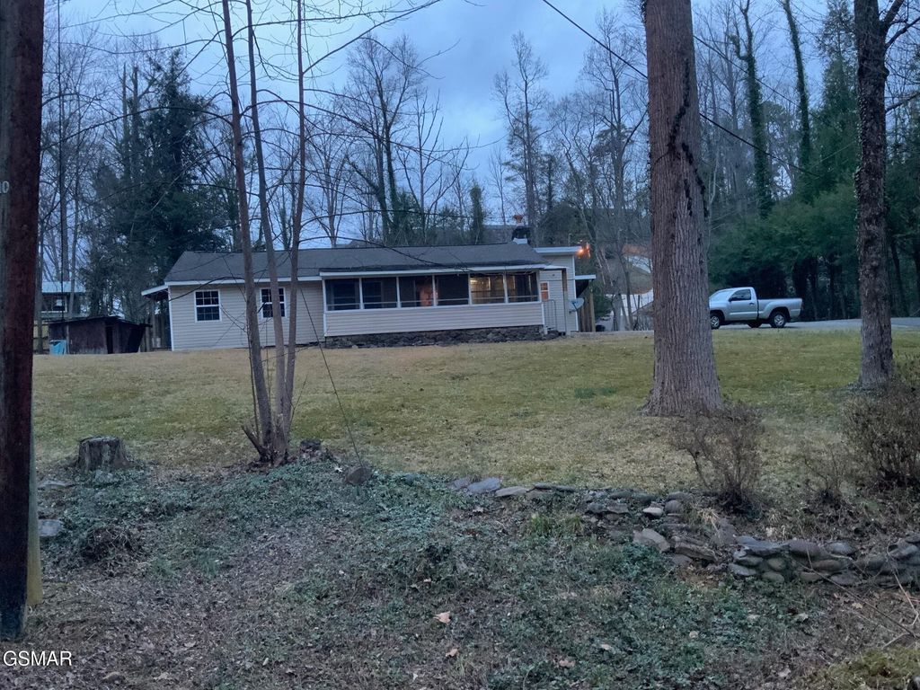 517 Laurel Avenue, Gatlinburg