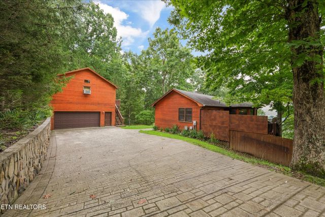 1186 Deerfield Way, La Follette