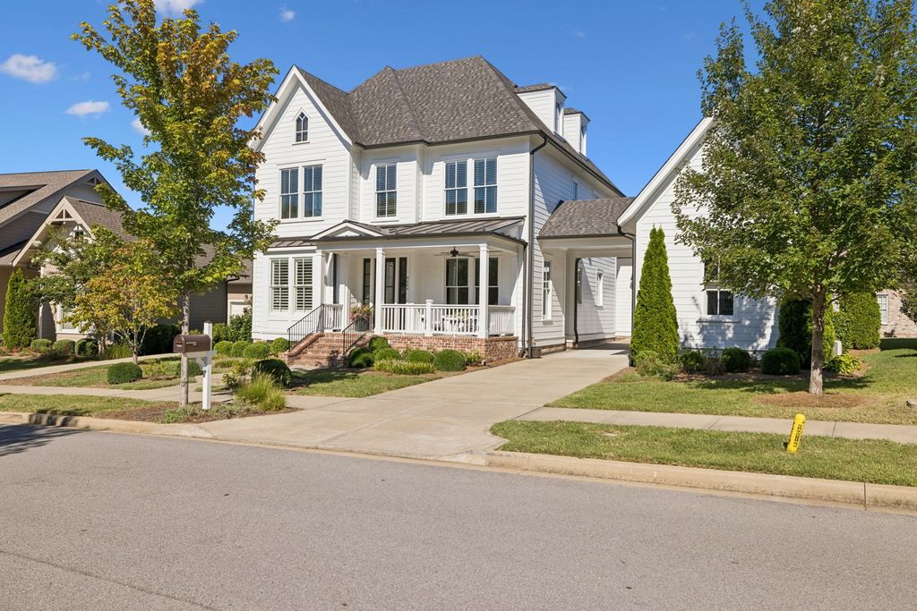 9084 Berry Farms Xing, Franklin