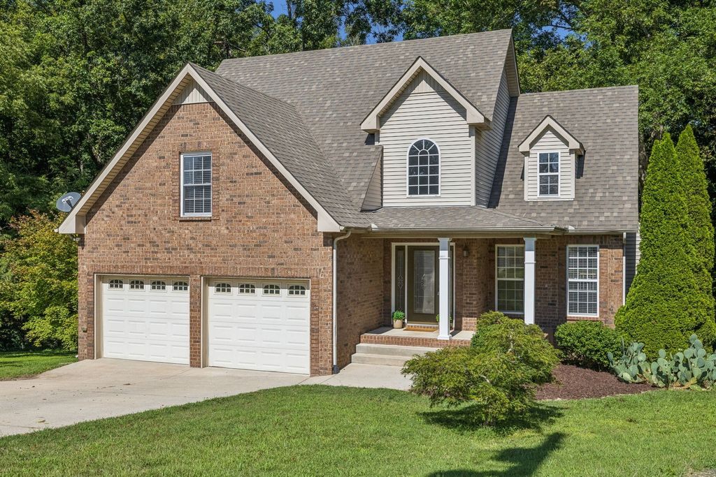 6010 Woodview Ct, Greenbrier