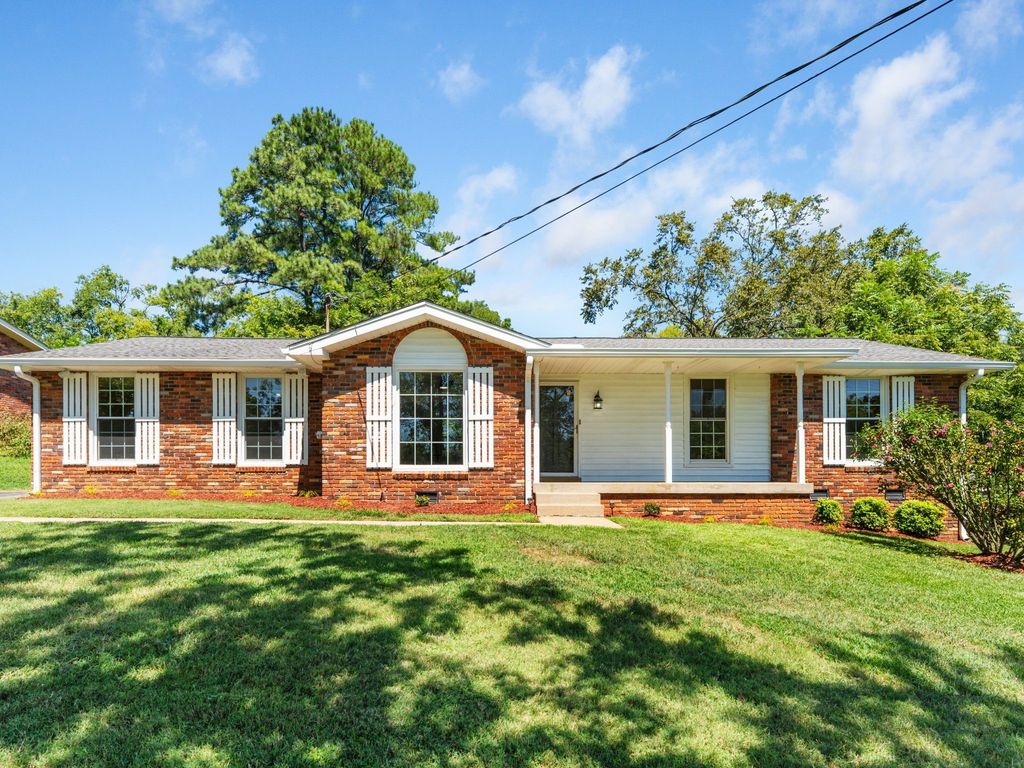 126 Gatone Dr, Hendersonville