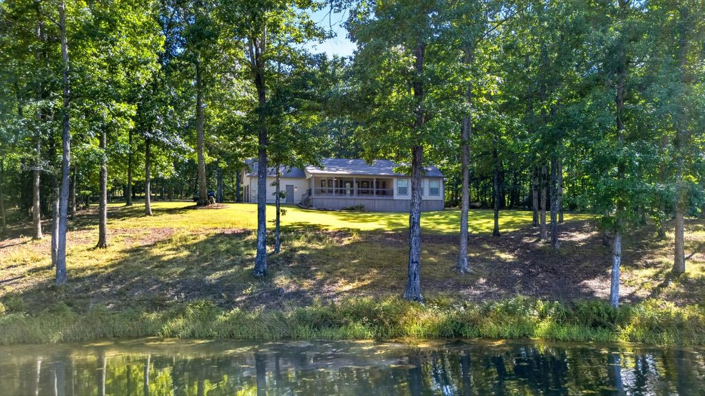 107 Chickory Ln, Monteagle