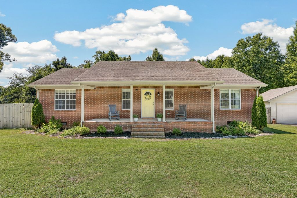 29 Heather Rd, Fayetteville