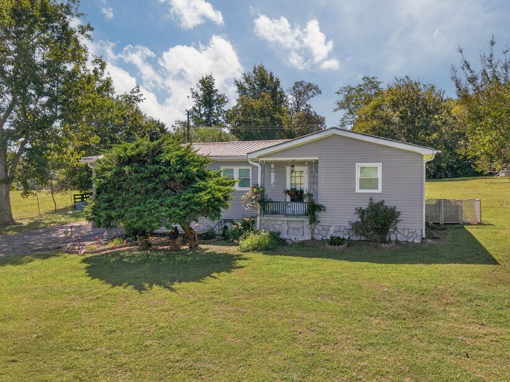 128 Smith Mill Rd, Fayetteville
