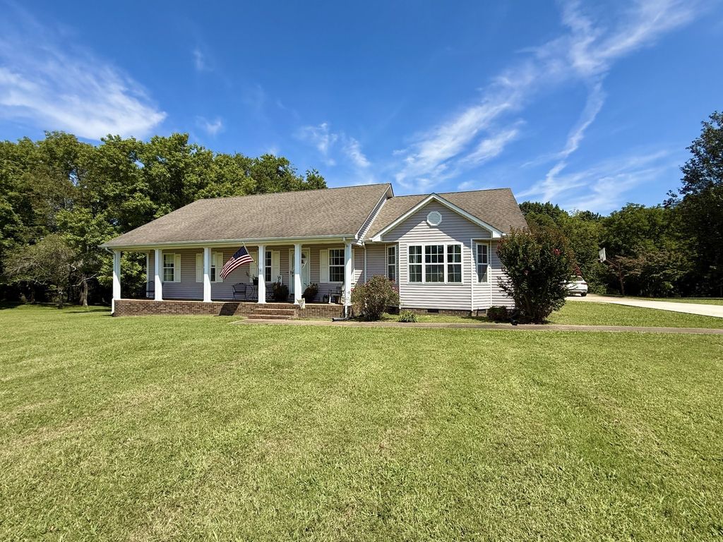 594 Highway 64 W, Lawrenceburg