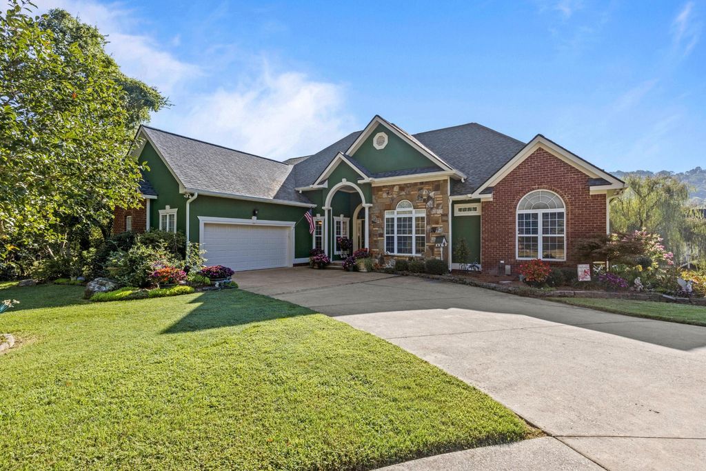 3260 Split Oak Lane, Ooltewah
