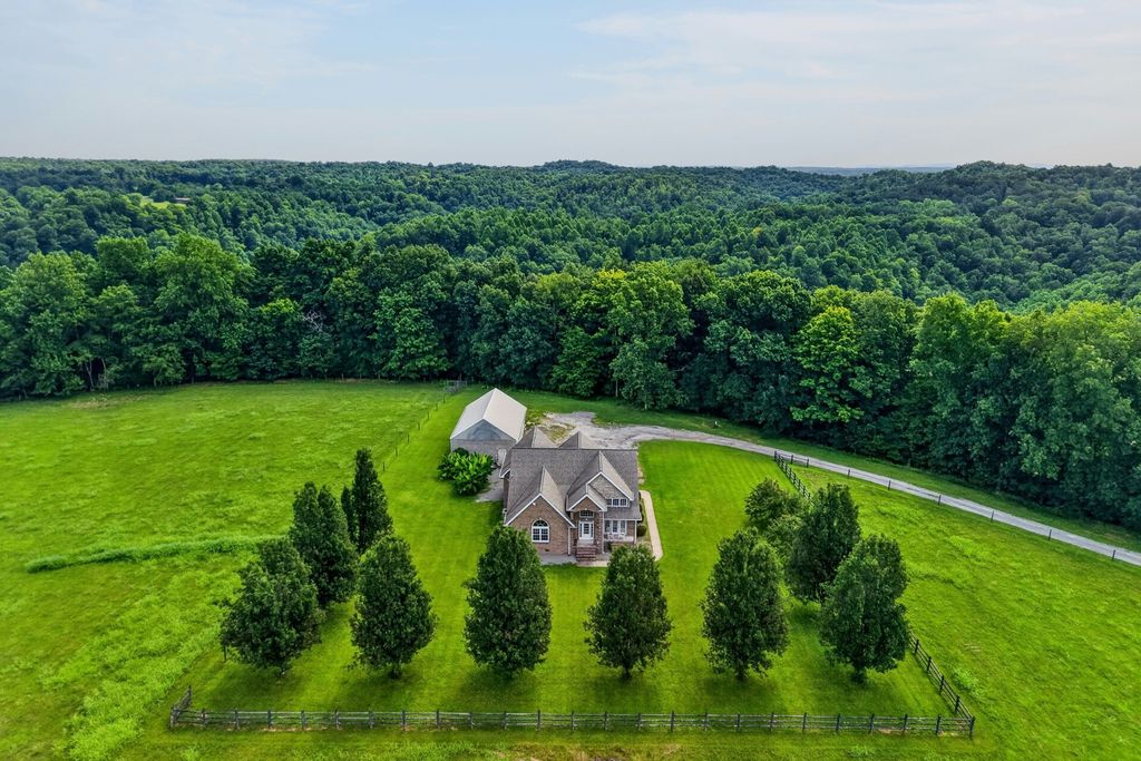 547 Martin Ridge Ln, Gainesboro