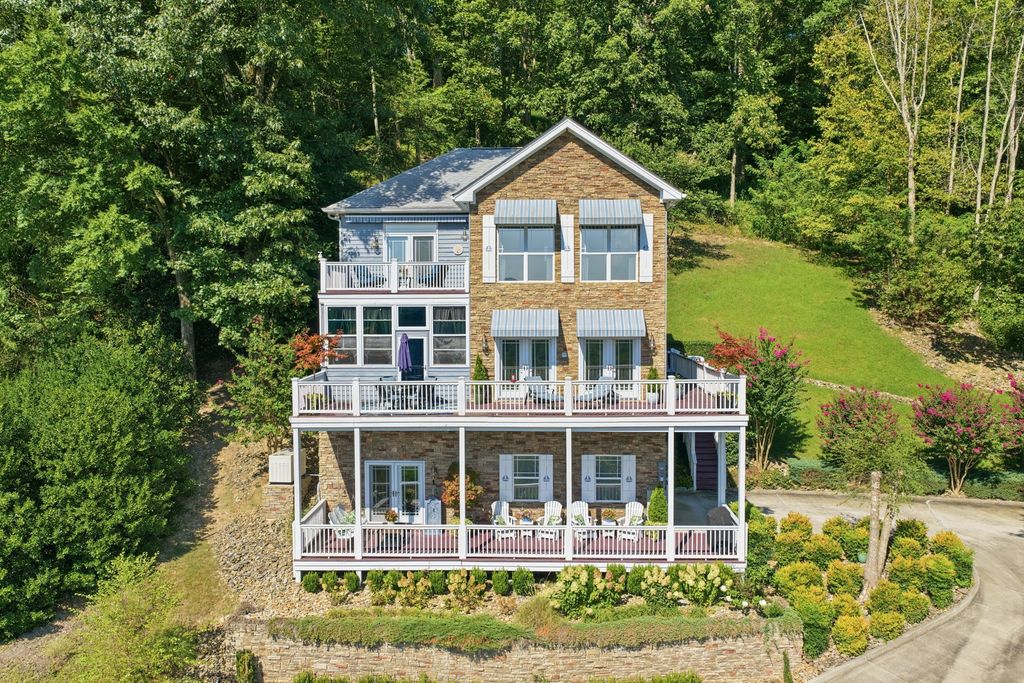 255 Nadia Ln, Smithville