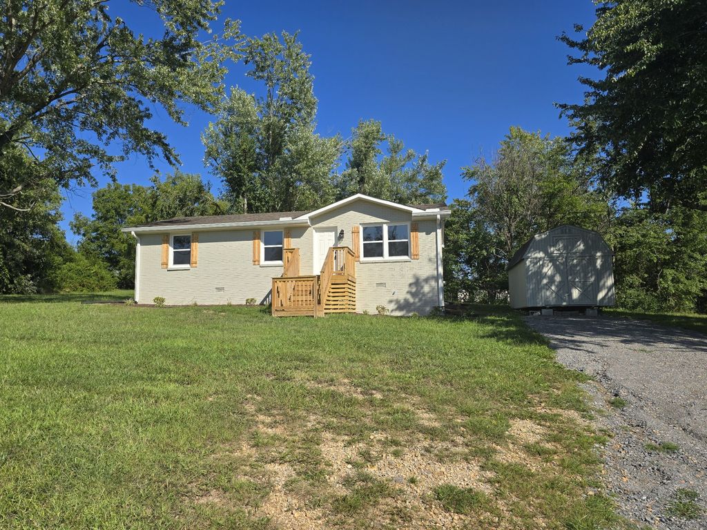 7105 School Heights Dr, Fairview