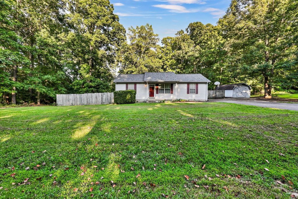 1210 Valley View Rd, Ashland City