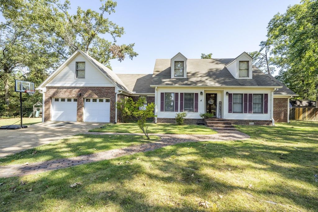 255 Easley Loop, Savannah